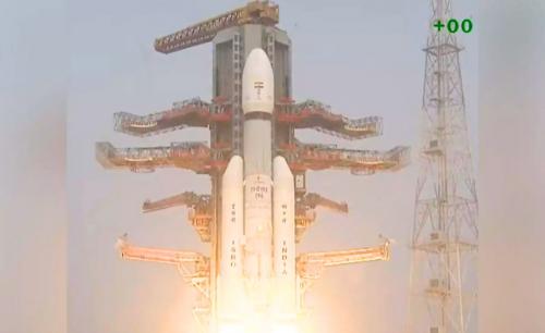 ഐഎസ്ആർഒയുടെ എൽവിഎം-3 എം-6 വിജയകരമായി വിക്ഷേപിച്ചു; അഭിമാനകരമായ നാഴികക്കല്ലെന്ന് പ്രധാനമന്ത്രി 