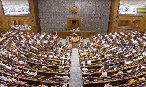 പാര്‍­ല­മെന്‍റിലെ സു­ര­ക്ഷാ­വീ­ഴ്­ച­; ലോ­ക്‌­സ­ഭ­യില്‍ 33 എം­പി­മാര്‍­ക്ക് കൂ­ടി സ­സ്‌­പെന്‍­ഷന്‍