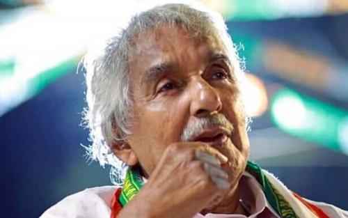 ഉമ്മൻ ചാണ്ടിയെ അപമാനിച്ച് പോസ്റ്റിട്ട സർക്കാർ ഉദ്യോഗസ്ഥനെതിരെ പൊലീസ് കേസ് ഉമ്മൻ ചാണ്ടിയെ അപമാനിച്ച് പോസ്റ്റിട്ട സർക്കാർ ഉദ്യോഗസ്ഥനെതിരെ പൊലീസ് കേസ്