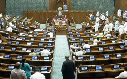 ഡൽഹി പോലീസ് നടപടിയിൽ പ്രതിഷേധം: പാർലമെന്റ് സ്തംഭിപ്പിക്കാൻ പ്രതിപക്ഷം