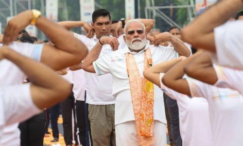 'പ്രായം വെറും നമ്പർ മാത്രം, കഴിവ് കുറയില്ല'; അന്താരാഷ്ട്ര യോഗ ദിനത്തിൽ കൊൽക്കത്തയിൽ ആഹ്വാനവുമായി പ്രധാനമന്ത്രി