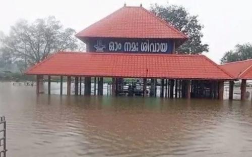 സംസ്ഥാനത്ത് കനത്ത മഴ തുടരുന്നു; മരണം മൂന്നായി