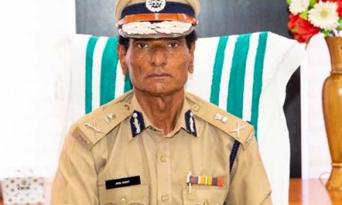 സിനിമയിലും സീരിയലിലും അഭിനയിക്കുന്ന പൊലീസുകാർക്ക് മുന്നറിയിപ്പുമായി ഡിജിപി സിനിമയിലും സീരിയലിലും അഭിനയിക്കുന്ന പൊലീസുകാർക്ക് മുന്നറിയിപ്പുമായി ഡിജിപി