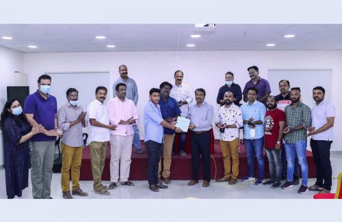 ബികെഎസ് സ്കൂൾ ഓഫ് ഡ്രാമയുടെ നാടകത്തിന്റെ സ്ക്രിപ്റ്റ് കൈമാറി