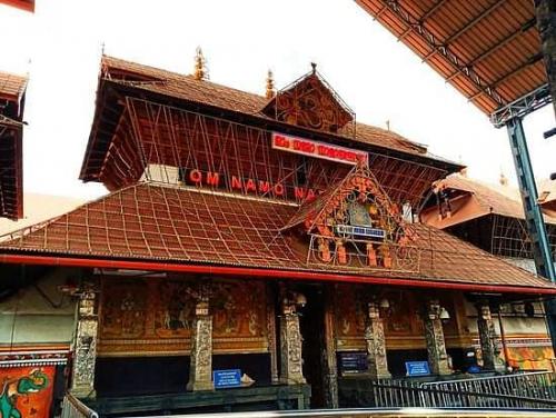 ഗുരുവായൂർ ക്ഷേത്രത്തിലേക്ക് പുതിയ മേൽശാന്തിയെ തെരഞ്ഞെടുത്തു ഗുരുവായൂർ ക്ഷേത്രത്തിലേക്ക് പുതിയ മേൽശാന്തിയെ തെരഞ്ഞെടുത്തു
