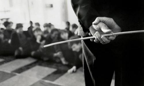 അ​ധ്യാ​​­​​പി​​­​​ക അ​ടി​​­​​ച്ച​തി​​­​​നെ­ തു​​­​​ട​ർ​­ന്ന് വി​​­​​ദ്യാ​​­​​ർ​­ത്ഥി​​­​​നി­ മ​രി​​­​​ച്ചു­