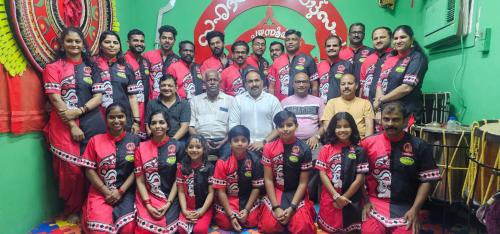 സഹൃദയ നാടൻ പാട്ട് സംഘം യൂണിഫോം ലോഞ്ചിങ്ങും അനുമോദനവും സംഘടിപ്പിച്ചു സഹൃദയ നാടൻ പാട്ട് സംഘം യൂണിഫോം ലോഞ്ചിങ്ങും അനുമോദനവും സംഘടിപ്പിച്ചു