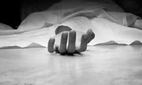 കണ്ണൂരിൽ എട്ടാം ക്ലാസുകാരി തൂങ്ങി മരിച്ച നിലയിൽ കണ്ണൂരിൽ എട്ടാം ക്ലാസുകാരി തൂങ്ങി മരിച്ച നിലയിൽ