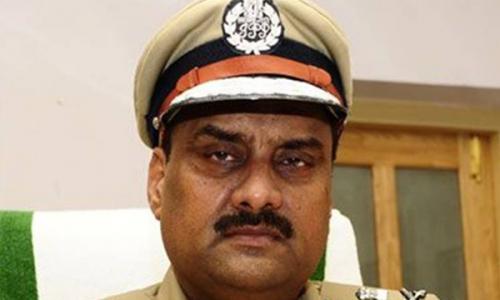 ദാ­സ്യവേ­ല വി­വാ­ദം : എ.ഡി­.ജി­.പി­ സു­ധേഷ് കു­മാ­റി­നെ­ മാ­റ്റി­