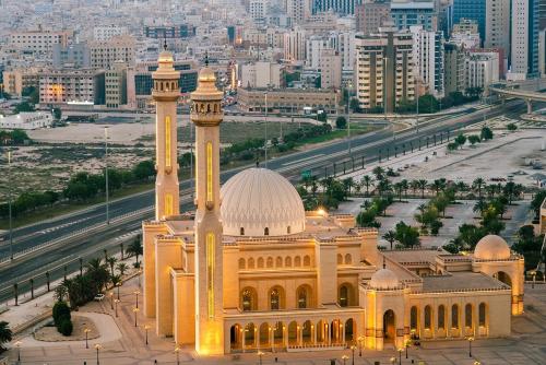 ബഹ്‌റൈനിൽ വ്രതപുണ്യത്തിന്റെ തുടക്കം; ഭരണാധികാരികൾ ആശംസകൾ നേർന്നു