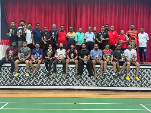 ഇന്ത്യൻ ക്ലബ് നാലാമത് മെംബേഴ്‌സ് ബാഡ്മിന്റൺ ടൂർണമെന്റ് സമാപിച്ചു; വിജയികൾക്ക് ട്രോഫികൾ വിതരണം ചെയ്തു