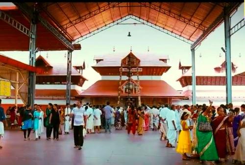 ഗുരുവായൂർ ക്ഷേത്ര ദർശനം: വെർച്വൽ ക്യൂ ബുക്കിങ് ഇന്നു മുതൽ ആരംഭിക്കുന്നു