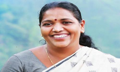 ബിജിമോളെ അറസ്റ്റ് ചെയ്യാത്തതില് ഹൈക്കോടതിക്ക് അതൃപ്തി ബിജിമോളെ അറസ്റ്റ് ചെയ്യാത്തതില് ഹൈക്കോടതിക്ക് അതൃപ്തി