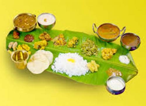 ലുലു ഹൈപ്പർമാർക്കറ്റിന്റെ വിഷുസദ്യ വീട്ടിലെത്തും