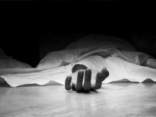 പാലക്കാട് ഒരു കുടുംബത്തിലെ നാല് പേർ വിഷം കഴിച്ചു; ഒരാൾ മരിച്ചു