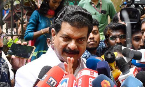 എഡിജിപിയെ മാറ്റി നിര്ത്തണോയെന്ന് പാര്ട്ടി പറയട്ടെ ; ഒത്തുതീര്പ്പിന് വഴങ്ങി അന്വര് എംഎല്എ എഡിജിപിയെ മാറ്റി നിര്ത്തണോയെന്ന് പാര്ട്ടി പറയട്ടെ ; ഒത്തുതീര്പ്പിന് വഴങ്ങി അന്വര് എംഎല്എ