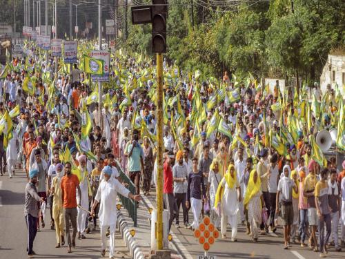 കാ​ർ​ഷി​ക ബി​ല്ലു​ക​ളെ ചൊ​ല്ലി​യു​ള്ള പ്ര​തി​ഷേ​ധത്തി​നി​ടെ റാ​ബി വി​ള​ക​ളു​ടെ താ​ങ്ങു​വി​ല വ​ർദ്ധി​പ്പി​ച്ച് കേ​ന്ദ്രം