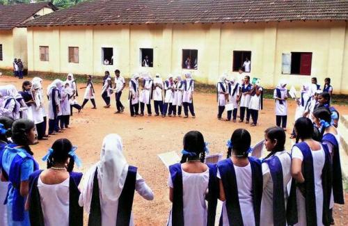 പ്ലസ് വണ്ണിന് 20% അധിക സീറ്റിന് പൊതുവിദ്യാഭ്യാസ വകുപ്പിന്റെ ശുപാർശ പ്ലസ് വണ്ണിന് 20% അധിക സീറ്റിന് പൊതുവിദ്യാഭ്യാസ വകുപ്പിന്റെ ശുപാർശ