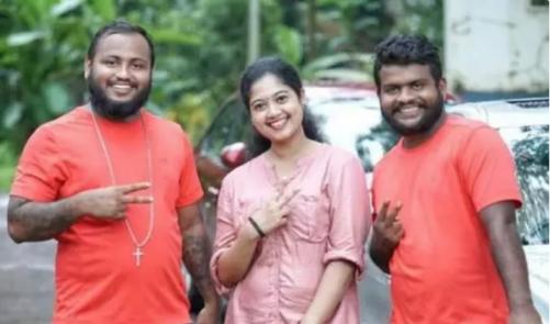 നായികയെ കിട്ടി ഗയ്സ്; സന്തോഷം പങ്കുവെച്ച് ഇ ബുൾ‍ ജെറ്റ് സഹോദരന്‍മാർ