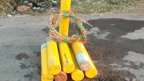 വ്യാപക പ്രതിഷേധം; കെ റെയിൽ കല്ലിടൽ നിർത്തി വ്യാപക പ്രതിഷേധം; കെ റെയിൽ കല്ലിടൽ നിർത്തി