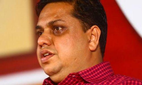 അപമര്യാദയായി പെരുമാറി; സ്പീക്കര് എ എന് ഷംസീറിന്റെ പരാതിയില് ടിടിഇക്ക് സസ്പെൻഷൻ അപമര്യാദയായി പെരുമാറി; സ്പീക്കര് എ എന് ഷംസീറിന്റെ പരാതിയില് ടിടിഇക്ക് സസ്പെൻഷൻ