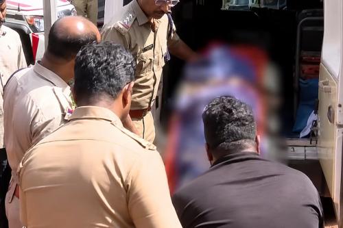 തീരത്തടിഞ്ഞ തലയില്ലാത്ത മൃതദേഹം മുൻപ് കീറിമുറിച്ചതെന്ന് കണ്ടെത്തൽ; കാസർകോട് പൊലീസിനെ കുഴക്കി പുതിയ വെളിപ്പെടുത്തൽ