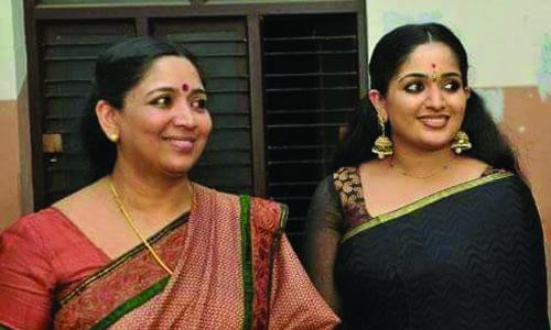 നടിയെ തട്ടിക്കൊണ്ടുപോയ കേസിൽ കാവ്യ മാധവനെയും അമ്മ ശ്യാമളയേയും ചോദ്യം ചെയ്തു