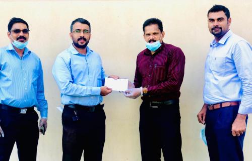 പീ­പ്പി­ൾ­സ് ഫോ­റം ബഹ്‌റൈൻ സാം സാ­മു­വലി­ന്റെ­ കു­ടുംബത്തിന് ധനസഹാ­യം നൽ­കി­