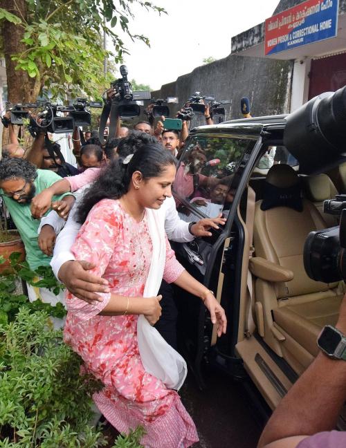 എന്നെ ഇല്ലാതാക്കാൻ ശ്രമം,1000വട്ടം ആത്മഹത്യം ചെയ്യേണ്ട സാഹചര്യം ഉണ്ടായി ; പിപി ദിവ്യ എന്നെ ഇല്ലാതാക്കാൻ ശ്രമം,1000വട്ടം ആത്മഹത്യം ചെയ്യേണ്ട സാഹചര്യം ഉണ്ടായി ; പിപി ദിവ്യ