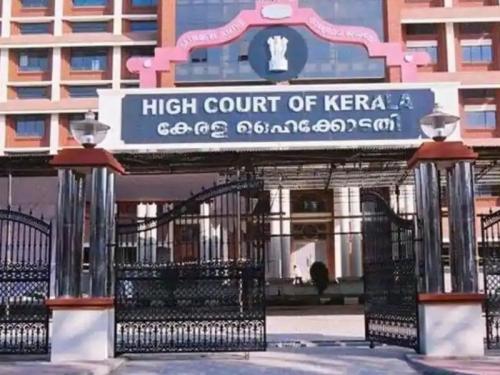 കെഎസ്ആർടിസി പെൻഷൻ വ്യാഴാഴ്ചക്കകം നൽകിയില്ലെങ്കിൽ ചീഫ് സെക്രട്ടറി ഹാജരാകണമെന്ന് ഹൈക്കോടതി കെഎസ്ആർടിസി പെൻഷൻ വ്യാഴാഴ്ചക്കകം നൽകിയില്ലെങ്കിൽ ചീഫ് സെക്രട്ടറി ഹാജരാകണമെന്ന് ഹൈക്കോടതി
