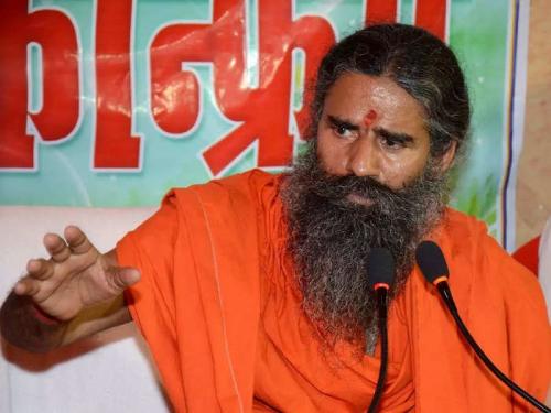 ഈശ്വരന്‍റെ ഭൂമിയിലെ പ്രതിനിധികളാണ് ഡോക്ടർമാർ; കോവിഡ് വാക്സിൻ സ്വീകരിക്കുമെന്ന് ബാബ രാംദേവ്