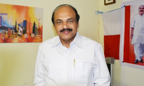തോമസ് ഉണ്ണിയാടന്റെ രാജി മുഖ്യമന്ത്രി സ്വീകരിച്ചില്ല തോമസ് ഉണ്ണിയാടന്റെ രാജി മുഖ്യമന്ത്രി സ്വീകരിച്ചില്ല