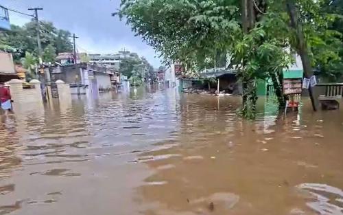 മലയോര മേഖലയിൽ കനത്ത മഴയും ഉരുൾപൊട്ടലും: നാല് മരണം, ഒൻപത് ജില്ലകളിൽ അവധി 