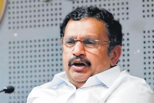 20,000 കുടുംബങ്ങള്‍ കുടിയൊഴിപ്പിക്കപ്പെടും; സെമി ഹൈസ്‍പീഡ് റെയില്‍ പദ്ധതി നടപ്പിലാക്കരുതെന്ന് കെ മുരളീധരന്‍