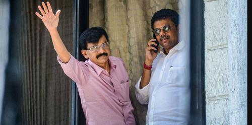 കള്ളപ്പണം വെളുപ്പിക്കൽ കേസ്; ശിവസേന നേതാവ് സഞ്ജയ് റാവത്ത് ഇ.ഡി കസ്റ്റഡിയിൽ കള്ളപ്പണം വെളുപ്പിക്കൽ കേസ്; ശിവസേന നേതാവ് സഞ്ജയ് റാവത്ത് ഇ.ഡി കസ്റ്റഡിയിൽ