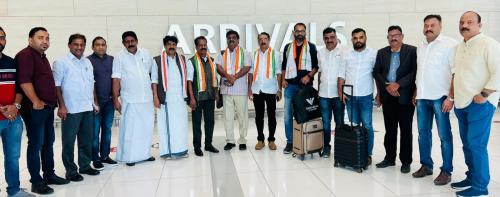 കോഴിക്കോട് ജില്ലാ ഒഐസിസി മിഡിൽ ഈസ്റ്റ് സമ്മേളനം - നേതാക്കൾ എത്തിതുടങ്ങി കോഴിക്കോട് ജില്ലാ ഒഐസിസി മിഡിൽ ഈസ്റ്റ് സമ്മേളനം - നേതാക്കൾ എത്തിതുടങ്ങി