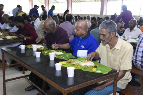 സിംസ് വൃദ്ധസദനങ്ങളിൽ ഓണസദ്യ നടത്തി 
