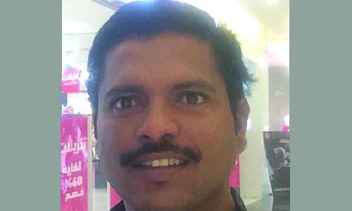 ബഹ്റൈനിൽ മലയാളി ഹൃദയാഘാതം മൂലം മരിച്ചു ബഹ്റൈനിൽ മലയാളി ഹൃദയാഘാതം മൂലം മരിച്ചു