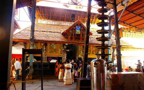 ഗുരുവായൂരിൽ റെക്കോർഡ് വിവാഹ ബുക്കിംഗ്: ചിങ്ങത്തിലെ ആദ്യ ഞായറാഴ്ച 392 കല്യാണങ്ങൾ