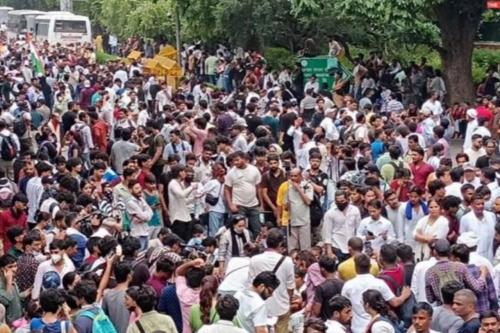വിദ്യാർഥികളെയും യുവാക്കളെയും നേരിടാൻ പെല്ലറ്റ് തോക്ക് ഉപയോഗിച്ച സംഭവം: വീഴ്ച സമ്മതിച്ച് ആർഎഎഫ് മേധാവി