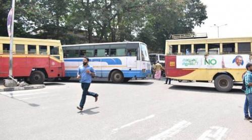 ഇന്ന് അർദ്ധരാത്രി മുതൽ കെഎസ്ആർടിസി പണിമുടക്കും ഇന്ന് അർദ്ധരാത്രി മുതൽ കെഎസ്ആർടിസി പണിമുടക്കും