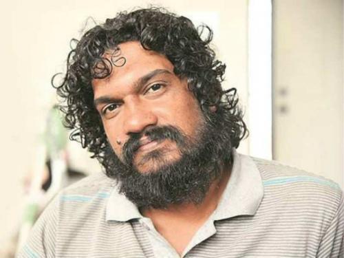 പപ്പായ ഇല നീര് കുടിച്ചാൽ കോവിഡ് കുറക്കാൻ സാധിക്കും: ലേഖനങ്ങളുടെ ലിങ്ക് പങ്കുവെച്ച സംവിധായകൻ സനൽ കുമാർ ശശിധരനെതിരെ പരാതി പപ്പായ ഇല നീര് കുടിച്ചാൽ കോവിഡ് കുറക്കാൻ സാധിക്കും: ലേഖനങ്ങളുടെ ലിങ്ക് പങ്കുവെച്ച സംവിധായകൻ സനൽ കുമാർ ശശിധരനെതിരെ പരാതി