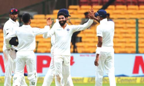 അരങ്ങേ­റ്റ ടെ­സ്റ്റിൽ‍ അഫ്ഗാന് കൂ­റ്റൻ തോ­ൽ‍­വി­ 