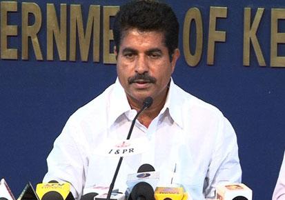 ലോക്ക്ഡൗൺ ലംഘനം: അടൂർ പ്രകാശിനെതിരെ കേസ്   