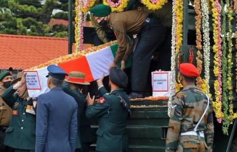 ഹെലികോപ്റ്റർ അപകടം; മൃതദേഹങ്ങൾ പ്രധാനമന്ത്രി ഏറ്റുവാങ്ങും