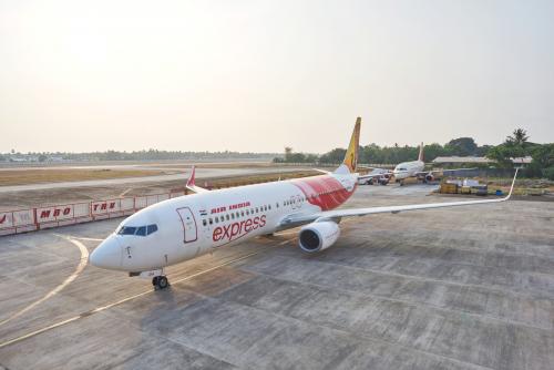 എയർ ഇന്ത്യ എക്സ്പ്രസ് വിമാനത്തിൽ പാമ്പ്; ദുബൈ−കോഴിക്കോട് യാത്ര മുടങ്ങി എയർ ഇന്ത്യ എക്സ്പ്രസ് വിമാനത്തിൽ പാമ്പ്; ദുബൈ−കോഴിക്കോട് യാത്ര മുടങ്ങി