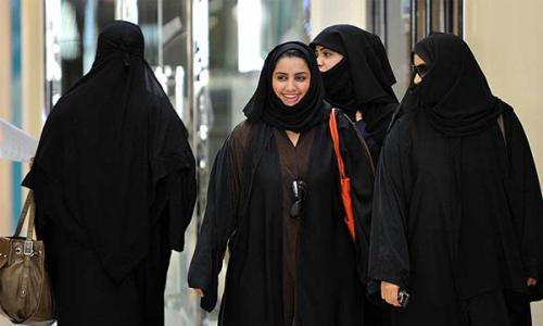 തൊ­ഴിൽ മേ­ഖലയിൽ തു­ല്യ അവകാ­ശം വേ­ണമെ­ന്ന് സൗ­ദി­ ശൂ­റാ­ കൗ­ൺ­സി­ലിൽ വനി­താ­ അംഗങ്ങൾ