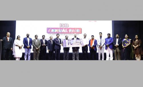 പ്ലാറ്റിനം ജൂബിലിയുടെ നിറവിൽ   ഇന്ത്യൻ സ്‌കൂൾ ഫെയർ ടിക്കറ്റ് പുറത്തിറക്കി