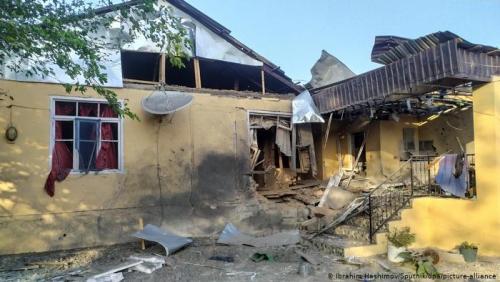 അ​ർ​മീ​നി​യ-​അ​സ​ർ​ബൈ​ജാ​ൻ സം​ഘ​ർ​ഷം തുടരുന്നു; 550 സൈ​നി​ക​ർ കൊ​ല്ല​പ്പെ​ട്ട​താ​യി റി​പ്പോ​ർ​ട്ട്