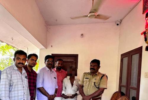 വോയ്സ് ഓഫ് ആലപ്പി ബഹ്റൈൻ ധനസഹായം നൽകി വോയ്സ് ഓഫ് ആലപ്പി ബഹ്റൈൻ ധനസഹായം നൽകി